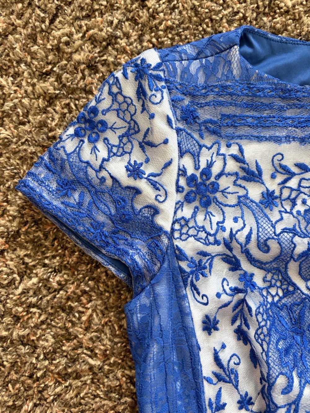 NWOT Tadashi Shoji Blue White Floral Lace Cocktail Sheath Midi Dress, Size 10 - Picture 15 of 16
